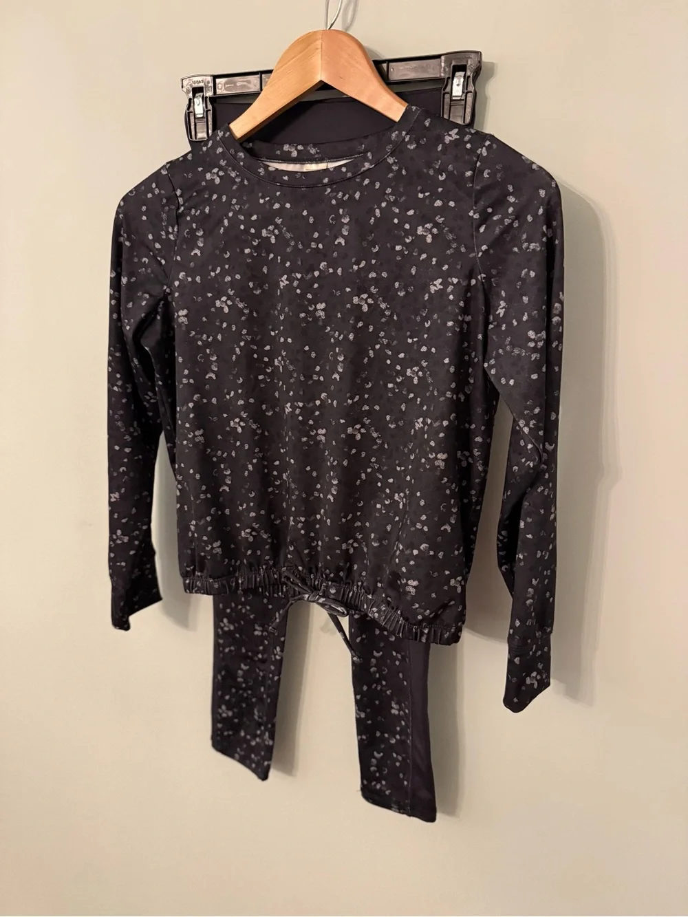 Girls' Long Sleeve Athletic Top and Leggings Size 10/12